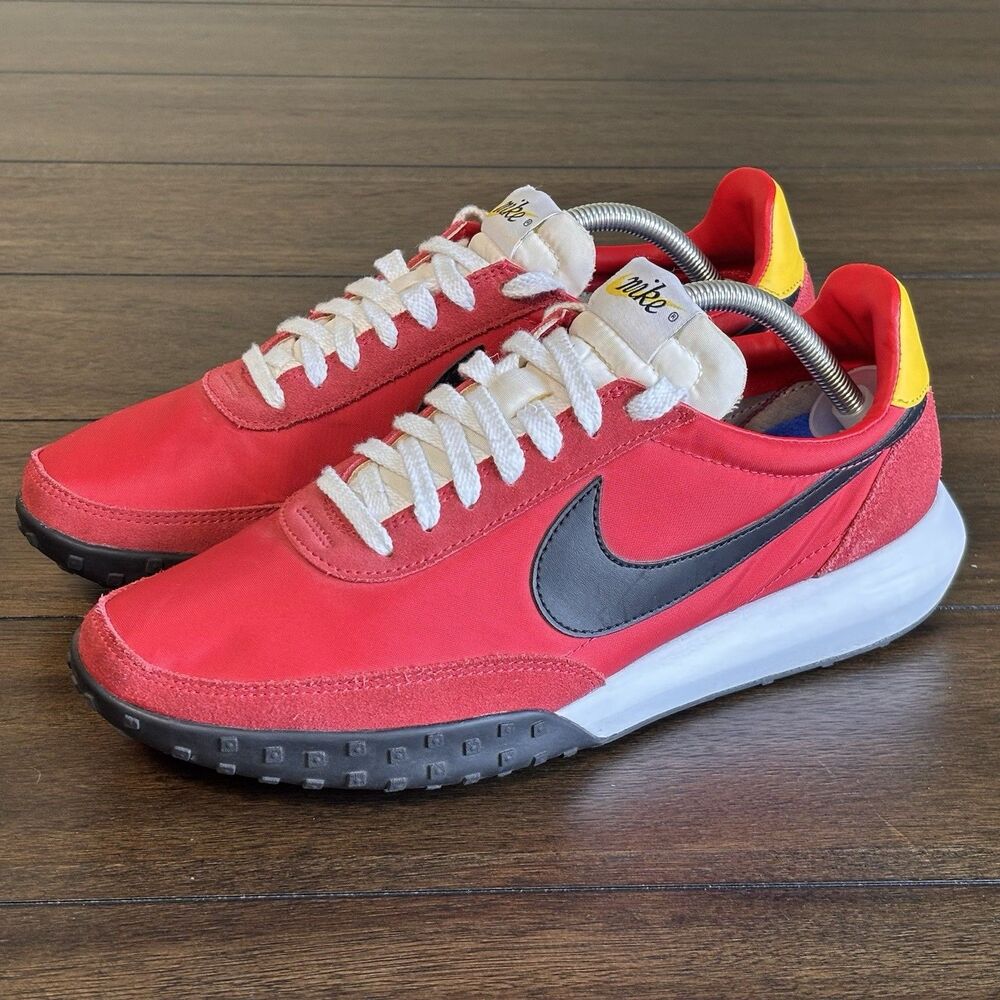 Nike Mens Roshe Waffle Racer Shoe's Size 10.5 University Red 845089-600  CLEAN